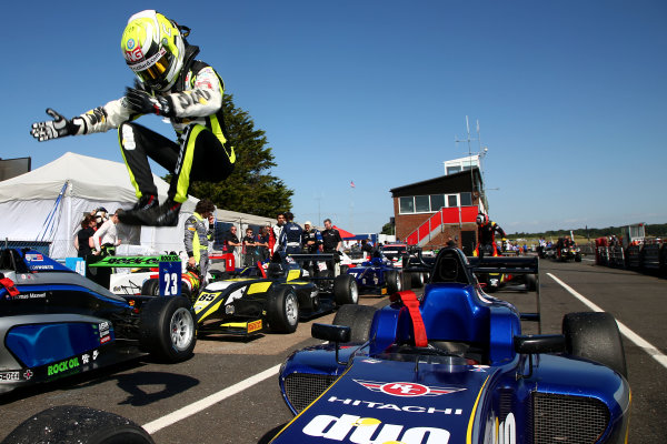 2016 BRDC F3 Championship,
Snetterton, Norfolk. 6th - 7th August 2016.
Ricky Collard (GBR) Carlin BRDC F3.
World Copyright: Ebrey / LAT Photographic. 2016 BRDC F3 Championship,
Snetterton, Norfolk. 6th - 7th August 2016.
Ricky Collard (GBR) Carlin BRDC F3.
World Copyright: Ebrey / LAT Photographic.
