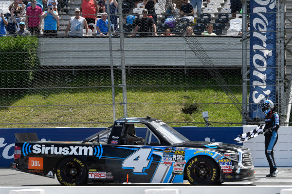 NASCAR Camping World Truck Series
Overton?s 150
Pocono Raceway, Long Pond, PA USA
Saturday 29 July 2017
Christopher Bell, SiriusXM Toyota Tundra, celebrates after winning.
World Copyright: John K Harrelson
LAT Images NASCAR Camping World Truck Series
Overton?s 150
Pocono Raceway, Long Pond, PA USA
Saturday 29 July 2017
Christopher Bell, SiriusXM Toyota Tundra, celebrates after winning.
World Copyright: John K Harrelson
LAT Images