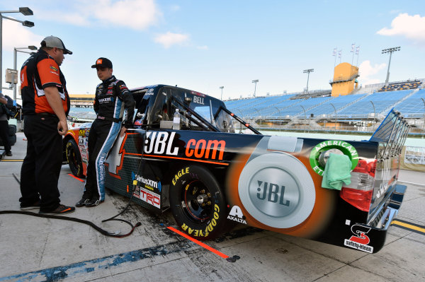 NASCAR Camping World Truck Series
Ford EcoBoost 200
Homestead-Miami Speedway, Homestead, FL USA
Friday 17 November 2017
Christopher Bell, JBL Toyota Tundra
World Copyright: Nigel Kinrade
LAT Images NASCAR Camping World Truck Series
Ford EcoBoost 200
Homestead-Miami Speedway, Homestead, FL USA
Friday 17 November 2017
Christopher Bell, JBL Toyota Tundra
World Copyright: Nigel Kinrade
LAT Images