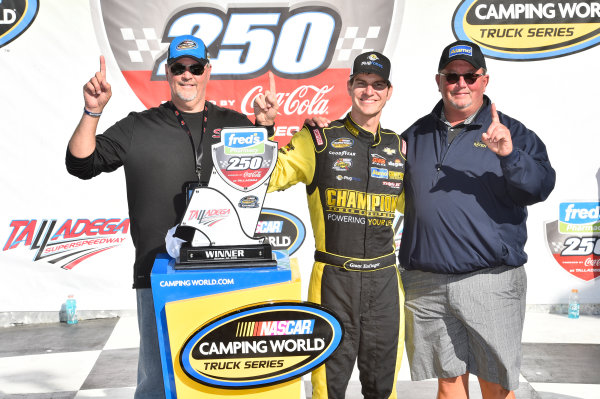 21-22 October, 2016, Talladega, Alabama USA
Grant Enfinger wins at Talladega
©2016, John Harrelson / LAT Photo USA 21-22 October, 2016, Talladega, Alabama USA
Grant Enfinger wins at Talladega
©2016, John Harrelson / LAT Photo USA
