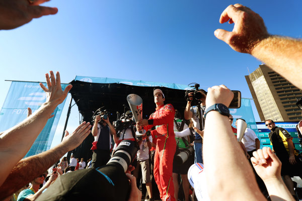 2016/2017 FIA Formula E Championship.
Round 11 - Montreal ePrix, Canada
Saturday 29 July 2017.
Lucas Di Grassi (BRA), ABT Schaeffler Audi Sport, Spark-Abt Sportsline, ABT Schaeffler FE02, celebrates on the podium after winning the race.
Photo: Malcolm Griffiths/LAT/Formula E
ref: Digital Image MALK5592