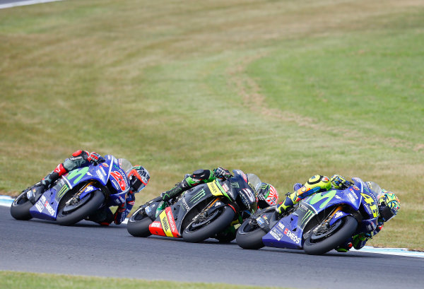 2017 MotoGP Championship - Round 16
Phillip Island, Australia.
Sunday 22 October 2017
Valentino Rossi, Yamaha Factory Racing, Johann Zarco, Monster Yamaha Tech 3, Maverick Viñales, Yamaha Factory Racing
World Copyright: Gold and Goose / LAT Images
ref: Digital Image 24375