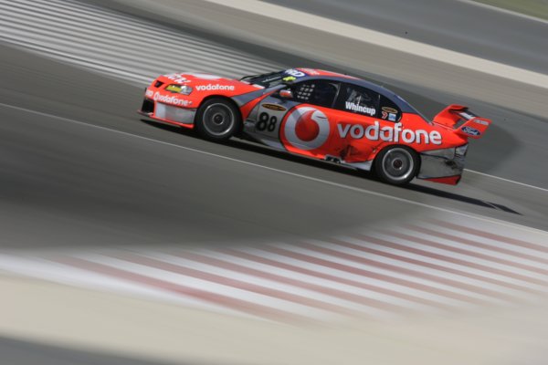 2007 Australian V8 Supercars.
Bahrain International Circuit. Sakhir, Bahrain.
2nd - 4th November.
Jamie Whincup during the V8 Supercar Desert 400. Action.
World Copyright: Mark Horsburgh/LAT Photographic.
Ref: Digital Image 88-Whincup-RD12-07-5058 2007 Australian V8 Supercars.
Bahrain International Circuit. Sakhir, Bahrain.
2nd - 4th November.
Jamie Whincup during the V8 Supercar Desert 400. Action.
World Copyright: Mark Horsburgh/LAT Photographic.
Ref: Digital Image 88-Whincup-RD12-07-5058