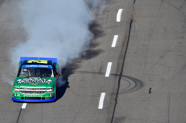 28-29 October, 2016, Martinsville, Virginia USA
Johnny Sauter does a burnout after winning.
©2016, John Harrelson / LAT Photo USA 28-29 October, 2016, Martinsville, Virginia USA
Johnny Sauter does a burnout after winning.
©2016, John Harrelson / LAT Photo USA