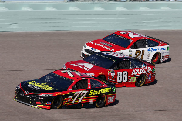 Monster Energy NASCAR Cup Series
Ford EcoBoost 400
Homestead-Miami Speedway, Homestead, FL USA
Sunday 19 November 2017
Erik Jones, Furniture Row Racing, 5-hour ENERGY Extra Strength Toyota Camry Dale Earnhardt Jr, Hendrick Motorsports, Axalta Chevrolet SS Ryan Blaney, Wood Brothers Racing, Motorcraft/Quick Lane Tire & Auto Center Ford Fusion
World Copyright: Matthew T. Thacker
LAT Images