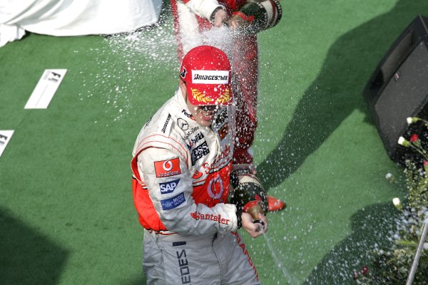 2007 Malaysian Grand Prix - Sunday Race
Sepang, Kuala Lumpur. Malaysia.
8th April 2007.
Fernando Alonso, McLaren MP4-22 Mercedes, 1st position, celebrates on the podium. Podiums, Portrait.
World Copyright: Steven Tee/LAT Photographic.
ref: Digital Image YY2Z7666A 2007 Malaysian Grand Prix - Sunday Race
Sepang, Kuala Lumpur. Malaysia.
8th April 2007.
Fernando Alonso, McLaren MP4-22 Mercedes, 1st position, celebrates on the podium. Podiums, Portrait.
World Copyright: Steven Tee/LAT Photographic.
ref: Digital Image YY2Z7666A