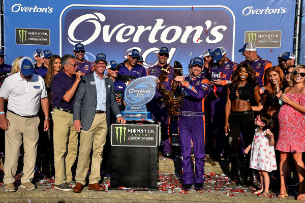 Monster Energy NASCAR Cup Series
Overton’s 301
New Hampshire Motor Speedway, Loudon, NH USA
Sunday 16 July 2017
Denny Hamlin, Joe Gibbs Racing, FedEx Office Toyota Camry wins
World Copyright: Rusty Jarrett
LAT Images Monster Energy NASCAR Cup Series
Overton’s 301
New Hampshire Motor Speedway, Loudon, NH USA
Sunday 16 July 2017
Denny Hamlin, Joe Gibbs Racing, FedEx Office Toyota Camry wins
World Copyright: Rusty Jarrett
LAT Images