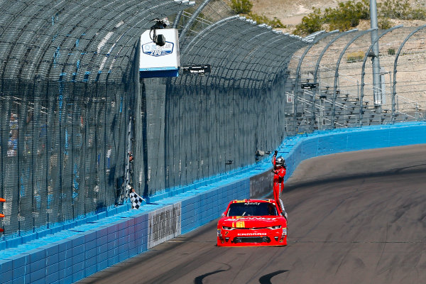 2017 NASCAR Xfinity Series
DC Solar 200
Phoenix International Raceway, Avondale, AZ USA
Saturday 18 March 2017
Justin Allgaier celebrates his win
World Copyright: Russell LaBounty/LAT Images
ref: Digital Image 17PHX1rl_3190 2017 NASCAR Xfinity Series
DC Solar 200
Phoenix International Raceway, Avondale, AZ USA
Saturday 18 March 2017
Justin Allgaier celebrates his win
World Copyright: Russell LaBounty/LAT Images
ref: Digital Image 17PHX1rl_3190