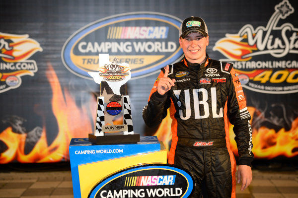 NASCAR Camping World Truck Series
winstaronlinegaming.com 400
Texas Motor Speedway, Ft. Worth, TX USA
Friday 9 June 2017
Christopher Bell, JBL Toyota Tundra, celebrates in Victory Lane.
World Copyright: John K Harrelson
LAT Images
ref: Digital Image 17TEX2jh_02493 NASCAR Camping World Truck Series
winstaronlinegaming.com 400
Texas Motor Speedway, Ft. Worth, TX USA
Friday 9 June 2017
Christopher Bell, JBL Toyota Tundra, celebrates in Victory Lane.
World Copyright: John K Harrelson
LAT Images
ref: Digital Image 17TEX2jh_02493