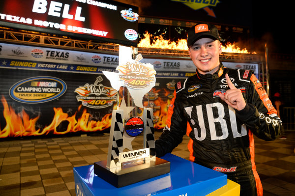 NASCAR Camping World Truck Series
winstaronlinegaming.com 400
Texas Motor Speedway, Ft. Worth, TX USA
Friday 9 June 2017
Christopher Bell, JBL Toyota Tundra, celebrates in Victory Lane.
World Copyright: John K Harrelson
LAT Images
ref: Digital Image 17TEX2jh_02513 NASCAR Camping World Truck Series
winstaronlinegaming.com 400
Texas Motor Speedway, Ft. Worth, TX USA
Friday 9 June 2017
Christopher Bell, JBL Toyota Tundra, celebrates in Victory Lane.
World Copyright: John K Harrelson
LAT Images
ref: Digital Image 17TEX2jh_02513