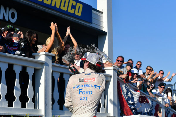 Monster Energy NASCAR Cup Series
AXALTA presents the Pocono 400
Pocono Raceway, Long Pond, PA USA
Sunday 11 June 2017
Ryan Blaney, Wood Brothers Racing, Motorcraft/Quick Lane Tire & Auto Center Ford Fusion celebrates in victory lane 
World Copyright: Logan Whitton
LAT Images
ref: Digital Image 17POC1LW3345