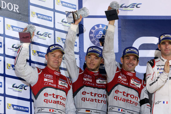 2015 FIA World Endurance Championship,
Bahrain International Circuit, Bahrain.
19th - 21st November 2015.
Marcel Fassler / Andre Lotterer / Benoit Treluyer Audi Sport Team Joest Audi R18 e-tron quattro.
World Copyright: Jakob Ebrey / LAT Photographic.