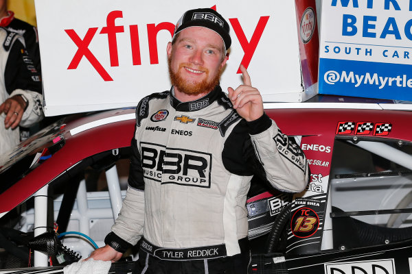 NASCAR XFINITY Series
VisitMyrtleBeach.com 300
Kentucky Speedway
Sparta, KY USA
Saturday 23 September 2017
Tyler Reddick, BBR/Jason Aldean Chevrolet Camaro celebrates in victory lane
World Copyright: Russell LaBounty
LAT Images NASCAR XFINITY Series
VisitMyrtleBeach.com 300
Kentucky Speedway
Sparta, KY USA
Saturday 23 September 2017
Tyler Reddick, BBR/Jason Aldean Chevrolet Camaro celebrates in victory lane
World Copyright: Russell LaBounty
LAT Images