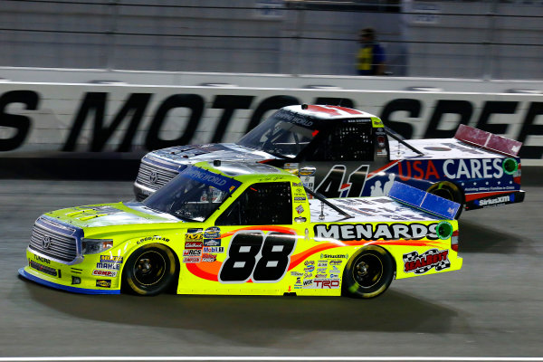 1 October, 2016, Las Vegas, Nevada USA
Matt Crafton and Ben Rhodes
?2016, Russell LaBounty
LAT Photo USA
1 October, 2016, Las Vegas, Nevada USA
Matt Crafton and Ben Rhodes
?2016, Russell LaBounty
LAT Photo USA