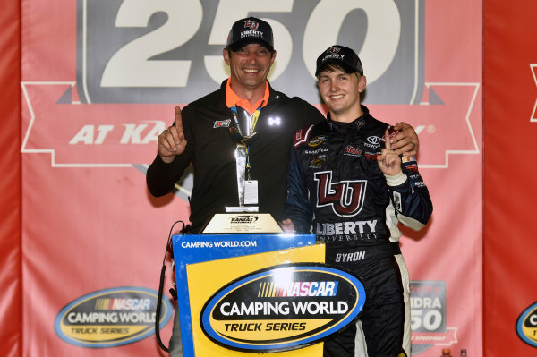 5-6 May, 2016, Kansas City, Kansas USA
William Byron celebrates his win in Victory Lane
? 2016, Nigel Kinrade
LAT Photo USA