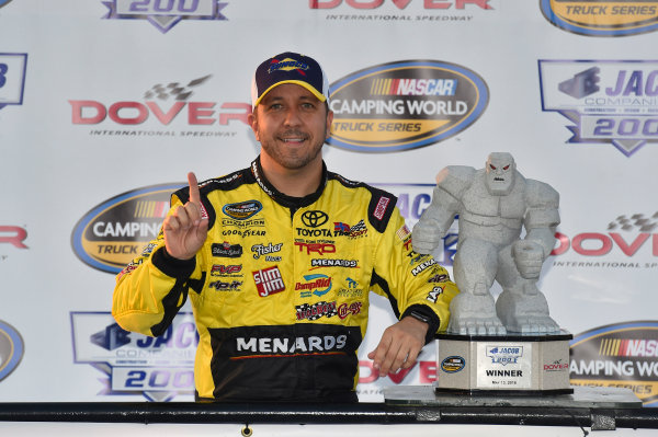 12-13 May, 2016, Dover, Delaware USA
Matt Crafton celebrates his win in Victory Lane
? 2016, Nigel Kinrade
LAT Photo USA 12-13 May, 2016, Dover, Delaware USA
Matt Crafton celebrates his win in Victory Lane
? 2016, Nigel Kinrade
LAT Photo USA