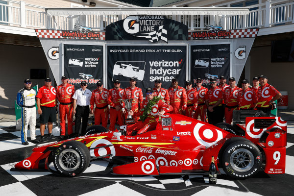 2-4 September, 2016, Watkins Glen, New York, USA
Scott Dixon, team, podium
?2016, Michael L. Levitt
LAT Photo USA 2-4 September, 2016, Watkins Glen, New York, USA
Scott Dixon, team, podium
?2016, Michael L. Levitt
LAT Photo USA