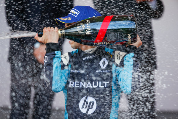 2016/2017 FIA Formula E Championship.
Monte-Carlo, Monaco
Saturday 13 May 2017.
Sebastien Buemi (SUI), Renault e.Dams, Spark-Renault, Renault Z.E 16, sprays the champagne on the podium.
Photo: Alastair Staley/LAT/Formula E
ref: Digital Image _X0W1371