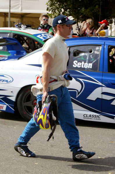 2004 Australian V8 Supercars.
Non-Championship Round. Albert Park, Melbourne, 5th - 7th March.
V8 Supercar driver Greg Murphy walks to his VY Commodore wearing the now compulsory neck to toe fire suit minus the sleeves.
World Copyright: Mark Horsburgh/LAT Photographic
ref: Digital Image Only 2004 Australian V8 Supercars.
Non-Championship Round. Albert Park, Melbourne, 5th - 7th March.
V8 Supercar driver Greg Murphy walks to his VY Commodore wearing the now compulsory neck to toe fire suit minus the sleeves.
World Copyright: Mark Horsburgh/LAT Photographic
ref: Digital Image Only
