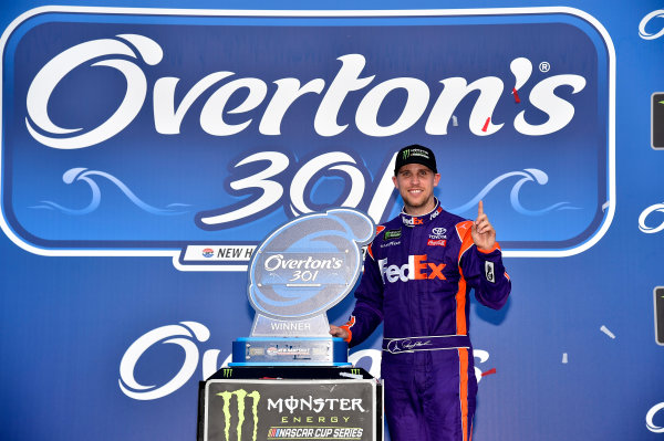 Monster Energy NASCAR Cup Series
Overton’s 301
New Hampshire Motor Speedway, Loudon, NH USA
Sunday 16 July 2017
Denny Hamlin, Joe Gibbs Racing, FedEx Office Toyota Camry wins
World Copyright: Rusty Jarrett
LAT Images Monster Energy NASCAR Cup Series
Overton’s 301
New Hampshire Motor Speedway, Loudon, NH USA
Sunday 16 July 2017
Denny Hamlin, Joe Gibbs Racing, FedEx Office Toyota Camry wins
World Copyright: Rusty Jarrett
LAT Images