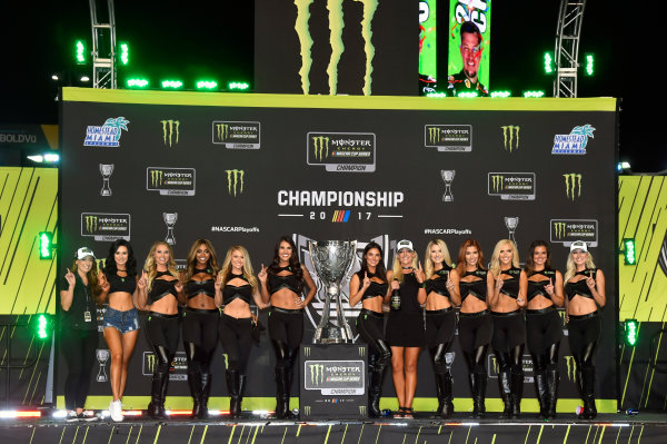 Monster Energy NASCAR Cup Series
Ford EcoBoost 400
Homestead-Miami Speedway, Homestead, FL USA
Sunday 19 November 2017
Martin Truex Jr, Furniture Row Racing, Bass Pro Shops / Tracker Boats Toyota Camry celebrates winning the 2017 Monster Energy Cup Series Championship
World Copyright: Nigel Kinrade
LAT Images Monster Energy NASCAR Cup Series
Ford EcoBoost 400
Homestead-Miami Speedway, Homestead, FL USA
Sunday 19 November 2017
Martin Truex Jr, Furniture Row Racing, Bass Pro Shops / Tracker Boats Toyota Camry celebrates winning the 2017 Monster Energy Cup Series Championship
World Copyright: Nigel Kinrade
LAT Images