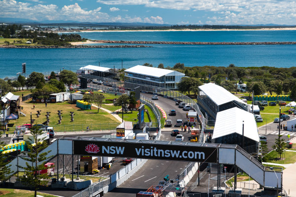 2017 Supercars Championship Round 14. 
Newcastle 500, Newcastle Street Circuit, Newcastle, Australia.
Thursday November 23rd to Sunday November 27th 2017.
Newcastle Street Circuit.
World Copyright: Daniel Kalisz/LAT Images
Ref: Digital Image 231117_VASCR14_DKIMG_0108.jpg