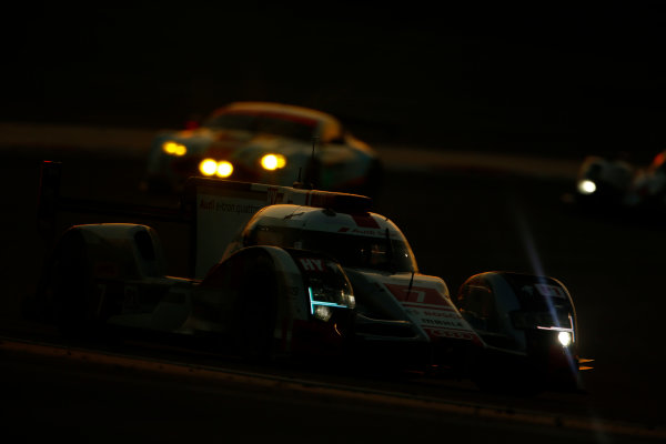 2015 FIA World Endurance Championship
Bahrain 6-Hours
Bahrain International Circuit, Bahrain
Saturday 21 November 2015.
Marcel F?ssler, Andr? Lotterer, Beno?t Tr?luyer (#7 LMP1 Audi Sport Team Joest Audi R18 e-tron quattro).
World Copyright: Alastair Staley/LAT Photographic
ref: Digital Image _79P1264 2015 FIA World Endurance Championship
Bahrain 6-Hours
Bahrain International Circuit, Bahrain
Saturday 21 November 2015.
Marcel F?ssler, Andr? Lotterer, Beno?t Tr?luyer (#7 LMP1 Audi Sport Team Joest Audi R18 e-tron quattro).
World Copyright: Alastair Staley/LAT Photographic
ref: Digital Image _79P1264