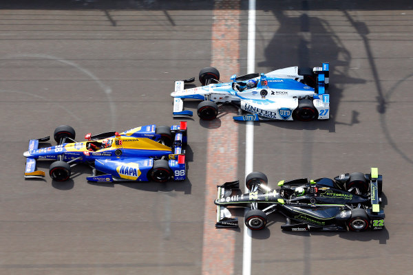 Verizon IndyCar Series
Indianapolis 500 Race
Indianapolis Motor Speedway, Indianapolis, IN USA
Sunday 28 May 2017
Alexander Rossi, Andretti Herta Autosport with Curb-Agajanian Honda, Juan Pablo Montoya, Team Penske Chevrolet and Marco Andretti, Andretti Autosport with Yarrow Honda
World Copyright: Russell LaBounty
LAT Images