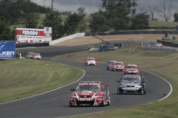 2005 Australian V8 Supercars
Symmons Plains Raceway, Australia. 11th - 13th November 2005
Race winner Garth Tander (HSV Dealer Team Holden Commodore VZ). Action.
World Copyright: Mark Horsburgh / LAT Photographic
ref: 05AusV8SP32