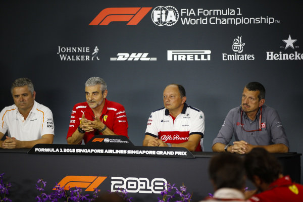 Gil de Ferrarn, Ã
¡portový riaditeþ, McLaren, Maurizio Arrivabene, riaditeþ tÃÂmu, Ferrari, Frederic Vasseur, tÃÂm Alfa Romeo Sauber F1, riaditeþ tÃÂmu a Guenther Steiner, riaditeþ tÃÂmu Haas F1.