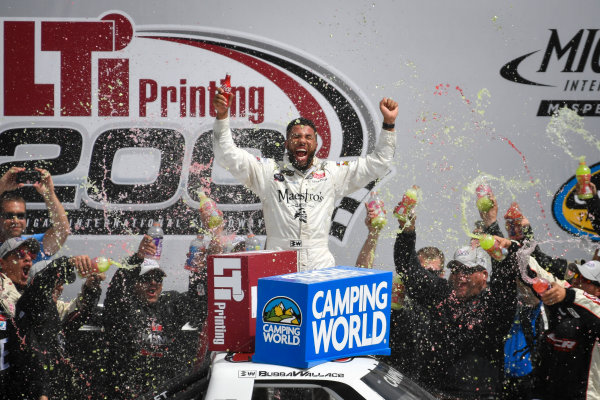 NASCAR Camping World Truck Series
LTI Printing 200
Michigan International Speedway, Brooklyn, MI USA
Saturday 12 August 2017
Darrell Wallace Jr, Maestro's Classic Chevrolet Silverado celebrates in victory lane
World Copyright: Logan Whitton
LAT Images NASCAR Camping World Truck Series
LTI Printing 200
Michigan International Speedway, Brooklyn, MI USA
Saturday 12 August 2017
Darrell Wallace Jr, Maestro's Classic Chevrolet Silverado celebrates in victory lane
World Copyright: Logan Whitton
LAT Images
