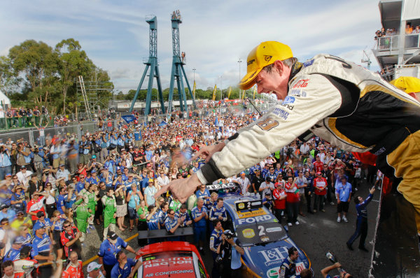 Homebush Street Circuit, Sydney, New South Wales.
4th - 5th December 2010.
James Courtney of Dick Johnson Racing takes out the 2010 Championship during the Sydney Telstra 500 Grand Finale.
World Copyright: Mark Horsburgh/LAT Photographic
ref: Digital Image 18-Courtney-EV14-10-01998B