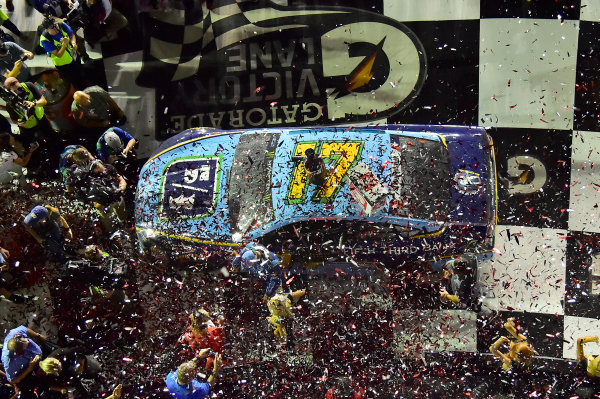 Monster Energy NASCAR Cup Series
Coke Zero 400
Daytona International Speedway, Daytona Beach, FL USA
Saturday 1 July 2017
Ricky Stenhouse Jr, Roush Fenway Racing, Fifth Third Bank Ford Fusion, celebrates in victory lane.
World Copyright: John K Harrelson
LAT Images Monster Energy NASCAR Cup Series
Coke Zero 400
Daytona International Speedway, Daytona Beach, FL USA
Saturday 1 July 2017
Ricky Stenhouse Jr, Roush Fenway Racing, Fifth Third Bank Ford Fusion, celebrates in victory lane.
World Copyright: John K Harrelson
LAT Images