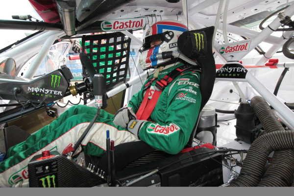 Gold Coast 600, Surfers Paradise, Queensland, Australia. 22nd - 24th October 2010.
Car 51,Castrol Racing,Commodore VE,Greg Murphy,Holden,PMM,Paul Morris Motorsport,Supercars,V8 Supercar,Yvann Muller,endurance,enduro.
World Copyright: Mark Horsburgh/LAT Photographic.
Ref: 51-PMM-EV11-10-21551.