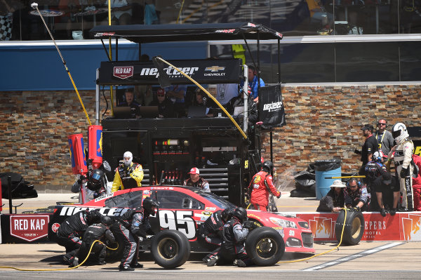 10-12 June, 2016, Brooklyn, Michigan USA
Ty Dillon, Leavine Family Racing (95) makes a pit stop.
?2016, John Harrelson / LAT Photo USA 10-12 June, 2016, Brooklyn, Michigan USA
Ty Dillon, Leavine Family Racing (95) makes a pit stop.
?2016, John Harrelson / LAT Photo USA