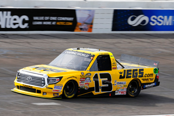 NASCAR Camping World Truck Series
Drivin? For Linemen 200
Gateway Motorsports Park, Madison, IL USA
Saturday 17 June 2017
Cody Coughlin, JEGS Toyota Tundra
World Copyright: Russell LaBounty
LAT Images NASCAR Camping World Truck Series
Drivin? For Linemen 200
Gateway Motorsports Park, Madison, IL USA
Saturday 17 June 2017
Cody Coughlin, JEGS Toyota Tundra
World Copyright: Russell LaBounty
LAT Images