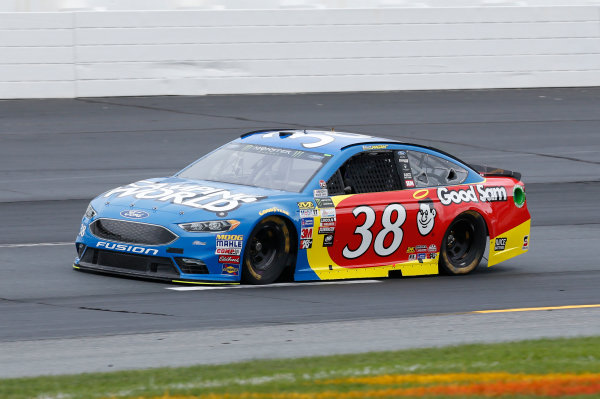 Monster Energy NASCAR Cup Series
ISM Connect 300
New Hampshire Motor Speedway
Loudon, NH USA
Friday 22 September 2017
David Ragan, Front Row Motorsports, Camping World/Good Sam Ford Fusion
World Copyright: Matthew T. Thacker
LAT Images Monster Energy NASCAR Cup Series
ISM Connect 300
New Hampshire Motor Speedway
Loudon, NH USA
Friday 22 September 2017
David Ragan, Front Row Motorsports, Camping World/Good Sam Ford Fusion
World Copyright: Matthew T. Thacker
LAT Images
