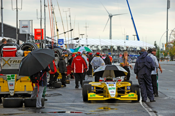 6-7 July, 2012, Toronto, Ontario CA
David Ostella (#22) waits in pit lane for track conditions to improve during qualifying.
(c)2012, F. Peirce Williams
LAT Photo USA 6-7 July, 2012, Toronto, Ontario CA
David Ostella (#22) waits in pit lane for track conditions to improve during qualifying.
(c)2012, F. Peirce Williams
LAT Photo USA