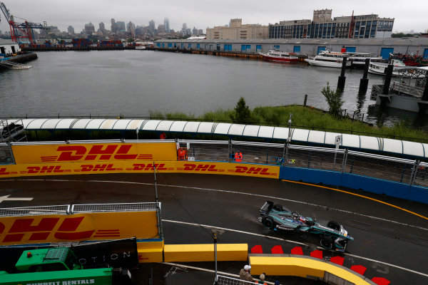 2016/2017 FIA Formula E Championship.
Round 9 - New York City ePrix, Brooklyn, New York, USA.
Friday 14 July 2017.Mitch Evans (NZL), Jaguar Racing, Spark-Jaguar, Jaguar I-Type 1.
Photo: Sam Bloxham/LAT/Formula E
ref: Digital Image _W6I1684