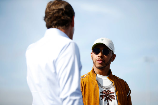 Circuit of the Americas, Austin, Texas, United States of America.
Thursday 19 October 2017.
Lewis Hamilton, Mercedes AMG, opens the kart track with Bobby Epstein, COTA chairman.
World Copyright: Zak Mauger/LAT Images
ref: Digital Image _X0W3358 Circuit of the Americas, Austin, Texas, United States of America.
Thursday 19 October 2017.
Lewis Hamilton, Mercedes AMG, opens the kart track with Bobby Epstein, COTA chairman.
World Copyright: Zak Mauger/LAT Images
ref: Digital Image _X0W3358