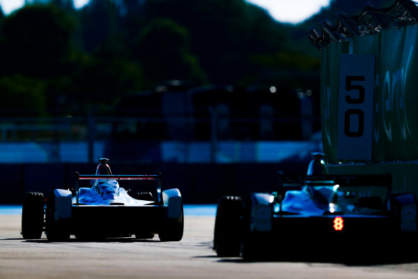 2016/2017 FIA Formula E Championship.
Round 8 - Berlin ePrix, Tempelhof Airport, Berlin, Germany.
Sunday 11 June 2017.
Jerome D'Ambrosio (BEL), Dragon Racing, Spark-Penske, Penske 701-EV, leads Oliver Turvey (GBR), NextEV NIO, Spark-NEXTEV, NEXTEV TCR Formula 002.
Photo: Sam Bloxham/LAT/Formula E
ref: Digital Image _J6I9722