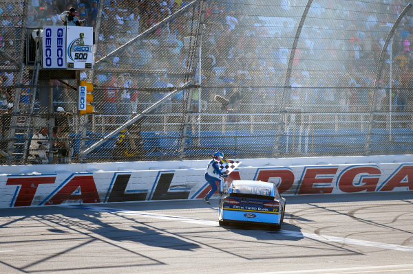 Monster Energy NASCAR Cup Series
GEICO 500
Talladega Superspeedway, Talladega, AL USA
Sunday 7 May 2017
Ricky Stenhouse Jr, Roush Fenway Racing, Fifth Third Bank Ford Fusion celebrates his win
World Copyright: Nigel Kinrade
LAT Images
ref: Digital Image 17TAL1nk07506 Monster Energy NASCAR Cup Series
GEICO 500
Talladega Superspeedway, Talladega, AL USA
Sunday 7 May 2017
Ricky Stenhouse Jr, Roush Fenway Racing, Fifth Third Bank Ford Fusion celebrates his win
World Copyright: Nigel Kinrade
LAT Images
ref: Digital Image 17TAL1nk07506