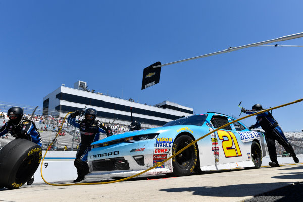 NASCAR XFINITY Series
One Main Financial 200
Dover International Speedway, Dover, DE USA
Saturday 3 June 2017
Daniel Hemric, Blue Gate Bank Chevrolet Camaro makes a pit stop
World Copyright: Logan Whitton
LAT Images
ref: Digital Image 17DOV1LW2929 NASCAR XFINITY Series
One Main Financial 200
Dover International Speedway, Dover, DE USA
Saturday 3 June 2017
Daniel Hemric, Blue Gate Bank Chevrolet Camaro makes a pit stop
World Copyright: Logan Whitton
LAT Images
ref: Digital Image 17DOV1LW2929