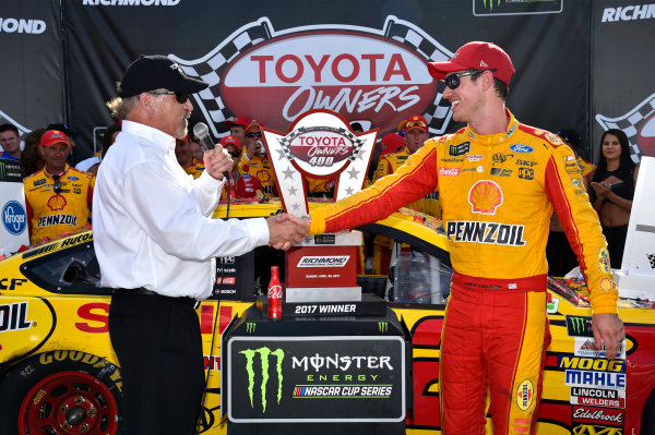Monster Energy NASCAR Cup Series
Toyota Owners 400
Richmond International Raceway, Richmond, VA USA
Sunday 30 April 2017
Joey Logano, Team Penske, Shell Pennzoil Ford Fusion wins.
World Copyright: Rusty Jarrett
LAT Images
ref: Digital Image 17RIC1rj_4406 Monster Energy NASCAR Cup Series
Toyota Owners 400
Richmond International Raceway, Richmond, VA USA
Sunday 30 April 2017
Joey Logano, Team Penske, Shell Pennzoil Ford Fusion wins.
World Copyright: Rusty Jarrett
LAT Images
ref: Digital Image 17RIC1rj_4406