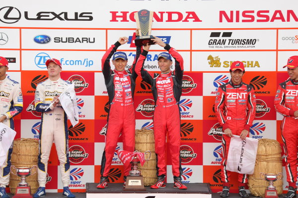 2017 Japanese Super GT Series.
Motegi, Japan.
11th - 12th November 2017. Rd 8.
GT500 Winner Tsugio Matsuda & Ronnie Quintarelli ( #23 MOTUL AUTECH GT-R ) 2nd position Ryo Hirakawa & Nick Cassidy ( #37 KeePer TOM'S LC500 ) 3rd position Yuji Tachikawa & Hiroaki Ishiura ( #38 ZENT CERUMO LC500 ) podium portrait
World Copyright: Yasushi Ishihara/LAT Images
ref: Digital Image 2017_SGT_Rd8_006 2017 Japanese Super GT Series.
Motegi, Japan.
11th - 12th November 2017. Rd 8.
GT500 Winner Tsugio Matsuda & Ronnie Quintarelli ( #23 MOTUL AUTECH GT-R ) 2nd position Ryo Hirakawa & Nick Cassidy ( #37 KeePer TOM'S LC500 ) 3rd position Yuji Tachikawa & Hiroaki Ishiura ( #38 ZENT CERUMO LC500 ) podium portrait
World Copyright: Yasushi Ishihara/LAT Images
ref: Digital Image 2017_SGT_Rd8_006