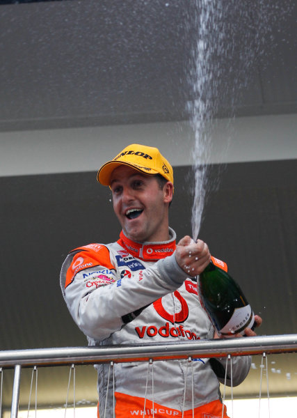 Round 4 - Hamilton 400.
Hamilton City Street Circuit, Hamilton, New Zealand.
17th - 18th April 2010.
Car 1, Jamie Whincup, Commodore VE, Holden, T8, TeamVodafone, Triple Eight Race Engineering, Triple Eight Racing.
World Copyright: Mark Horsburgh / LAT Photographic
ref: 1-Whincup-EV04-10-3445