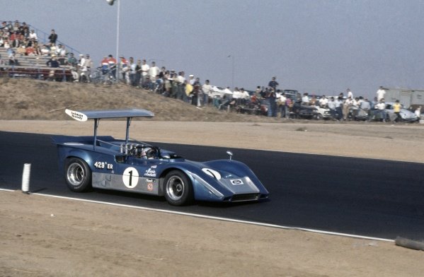 1969 Can-Am Challenge Cup.
CanAm race. Riverside, California, United States (USA). 26 October 1969.
Mario Andretti (McLaren M6B-Ford), 3rd position.
World Copyright: LAT Photographic
Ref: 35mm transparency 69CANAM25