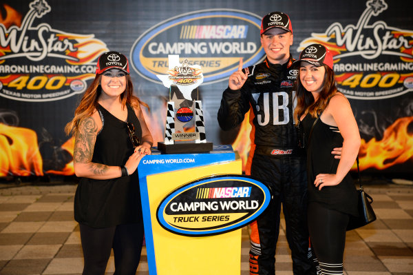 NASCAR Camping World Truck Series
winstaronlinegaming.com 400
Texas Motor Speedway, Ft. Worth, TX USA
Friday 9 June 2017
Christopher Bell, JBL Toyota Tundra, celebrates in Victory Lane.
World Copyright: John K Harrelson
LAT Images
ref: Digital Image 17TEX2jh_02489