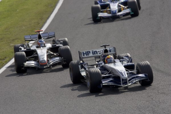 2005 Japanese Grand Prix Ð Sunday Race,
Suzuka, Japan .
9th October 
Antonio Pizzonia, Williams F1 BMW FW27, leads Kimi Raikkonen, McLaren Mercedes MP4-20.
World Copyright: Peter Spinney/LAT Photographic 
ref:Digital Image Only (a high res version is available on request)
