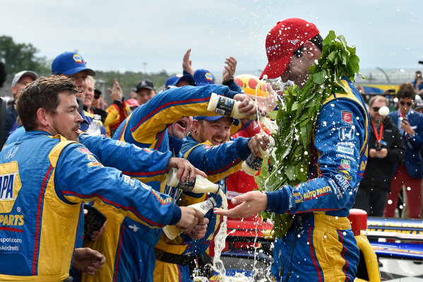 Verizon IndyCar Series
IndyCar Grand Prix at the Glen
Watkins Glen International, Watkins Glen, NY USA
Sunday 3 September 2017
Alexander Rossi, Curb Andretti Herta Autosport with Curb-Agajanian Honda celebrates the win with team in Victory Lane
World Copyright: Scott R LePage
LAT Images
ref: Digital Image lepage-170903-wg-7858 Verizon IndyCar Series
IndyCar Grand Prix at the Glen
Watkins Glen International, Watkins Glen, NY USA
Sunday 3 September 2017
Alexander Rossi, Curb Andretti Herta Autosport with Curb-Agajanian Honda celebrates the win with team in Victory Lane
World Copyright: Scott R LePage
LAT Images
ref: Digital Image lepage-170903-wg-7858